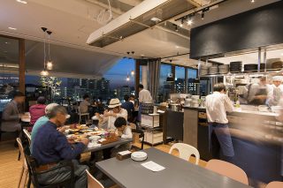 MEAL TOGETHER ROOF TERRACE