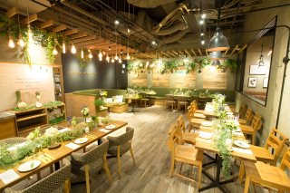 SENBA KITCHEN GREEN HOUSE Grill＆Wine ハービスプラザ店（西梅田）